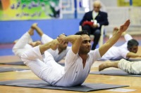 یوگا کمر درد را کاهش می‌دهد