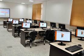 فناوری در دبستان فرزندتان: دنبال چه باشید، چه چیزی را بپرسید