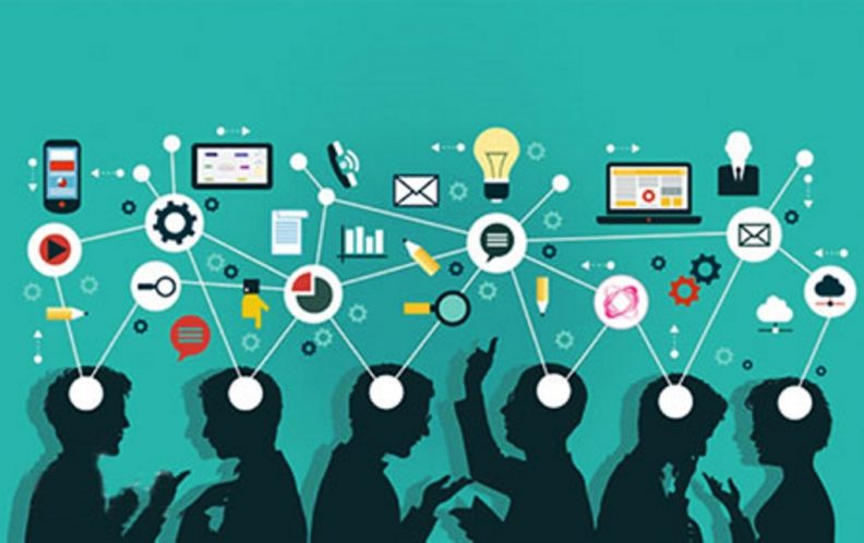 تفکر انتقادی آنلاین: راهنمای والدین