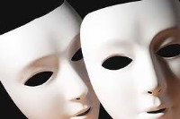 جدول خلاصه شده‌ی نمایشنامه‌نویسان یونانی