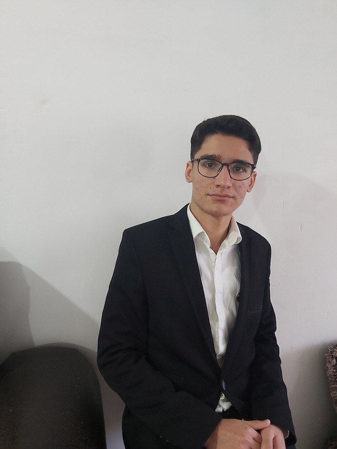 گفت‌وگو با رتبه 7 منطقه 3 کنکور تجربی99: احمدرضا پوزش