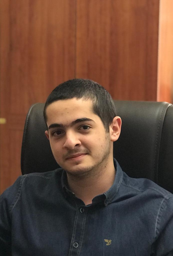 گفت‌وگو با  پارسا فتحی رتبه 2 کنکور تجربی 1400