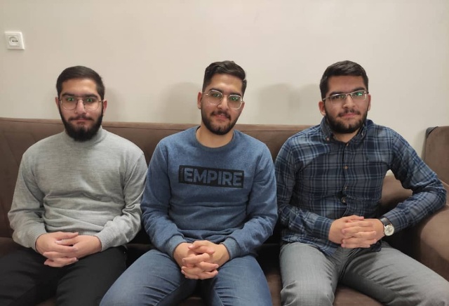 گفت وگوی حمید آقالویی با سه قلوهای کریمی