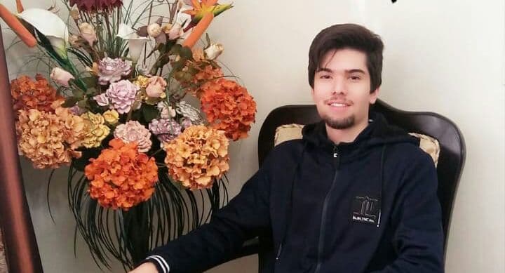 گفتگوی فاطمه صادقی با قهرمان پیشرفت و رتبه  87 منطقه 1 تجربی