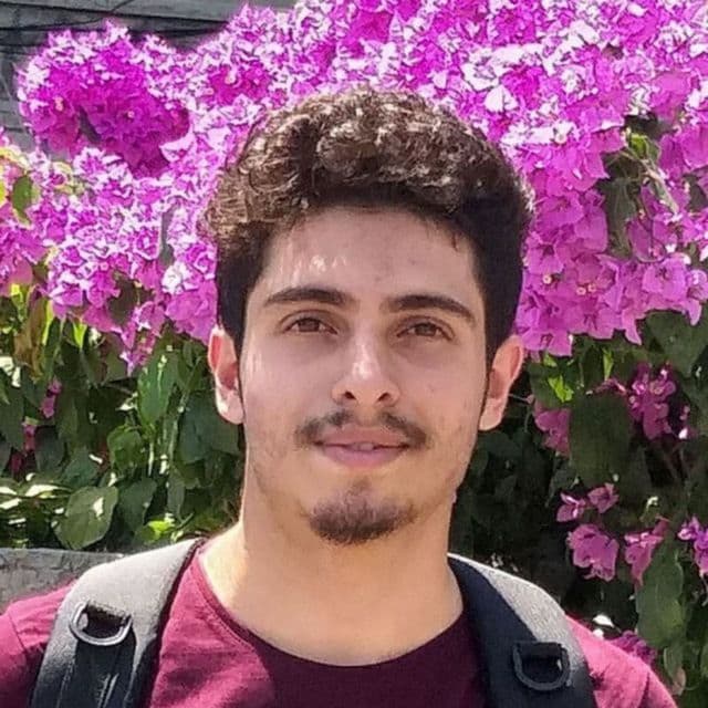 گفتگوی فاطمه صادقی با رتبه 29 کنکور انسانی