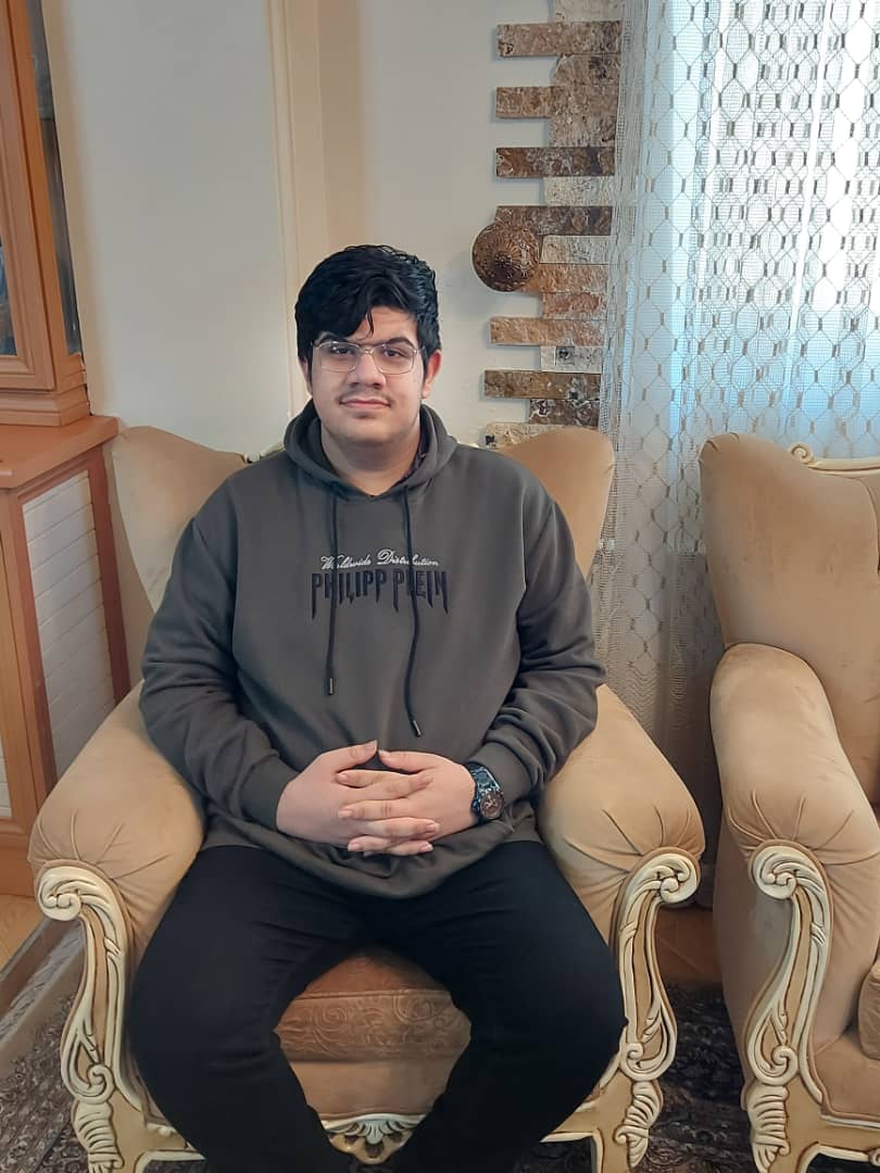 گفت و گوی پرستو قربانی با قهرمان پیشرفت معین محمدنژاد