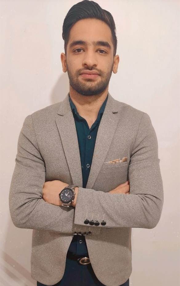 گفت و گوی آرش فتحعلی با قهرمان پیشرفت یونس اسکندری