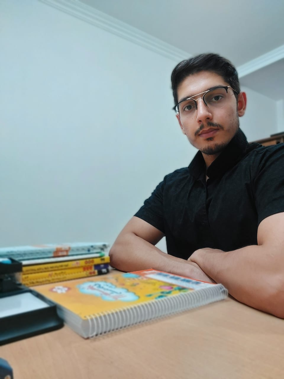 گفت و گوی آرش فتحعلی با قهرمان پیشرفت رضا ابراهیمی