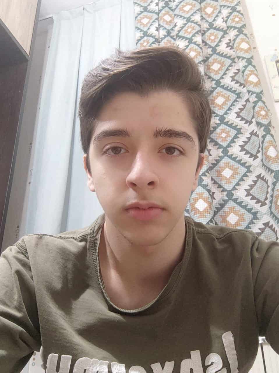 گفتگوبا قهرمان پیوستگی نیمسال اول (انسانی) امیرمهدی بختیاری