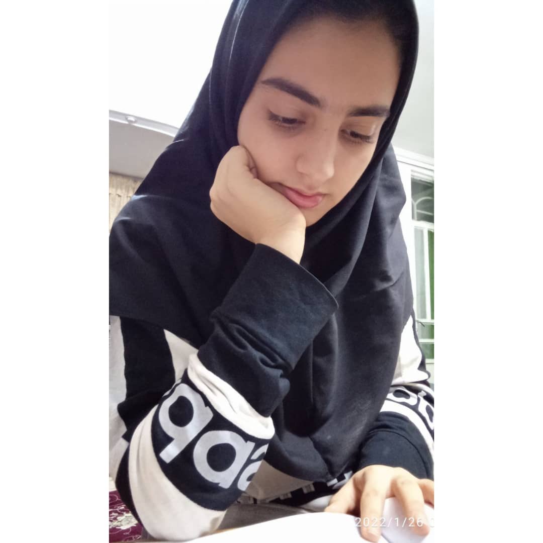 گفتگوبا قهرمان پیوستگی نیمسال اول (تجربی) ستایش حمزه لو