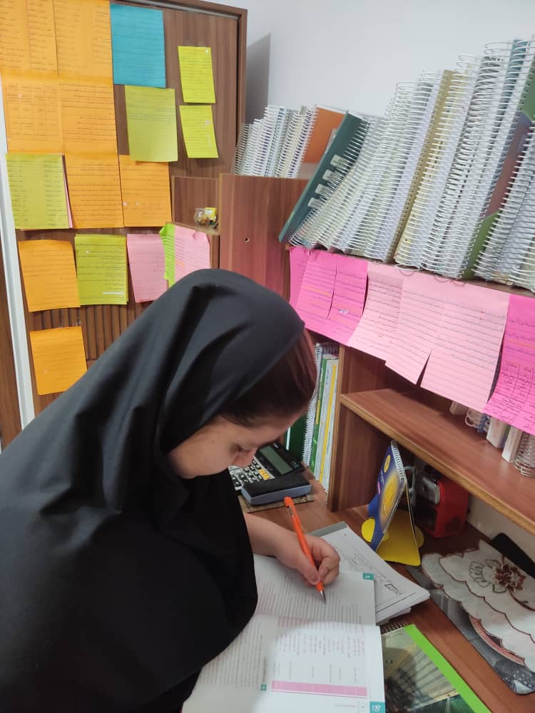 گفتگوی الهام حاجی محمدی باقهرمان پیوستگی نیمسال اول هلیا کریمی