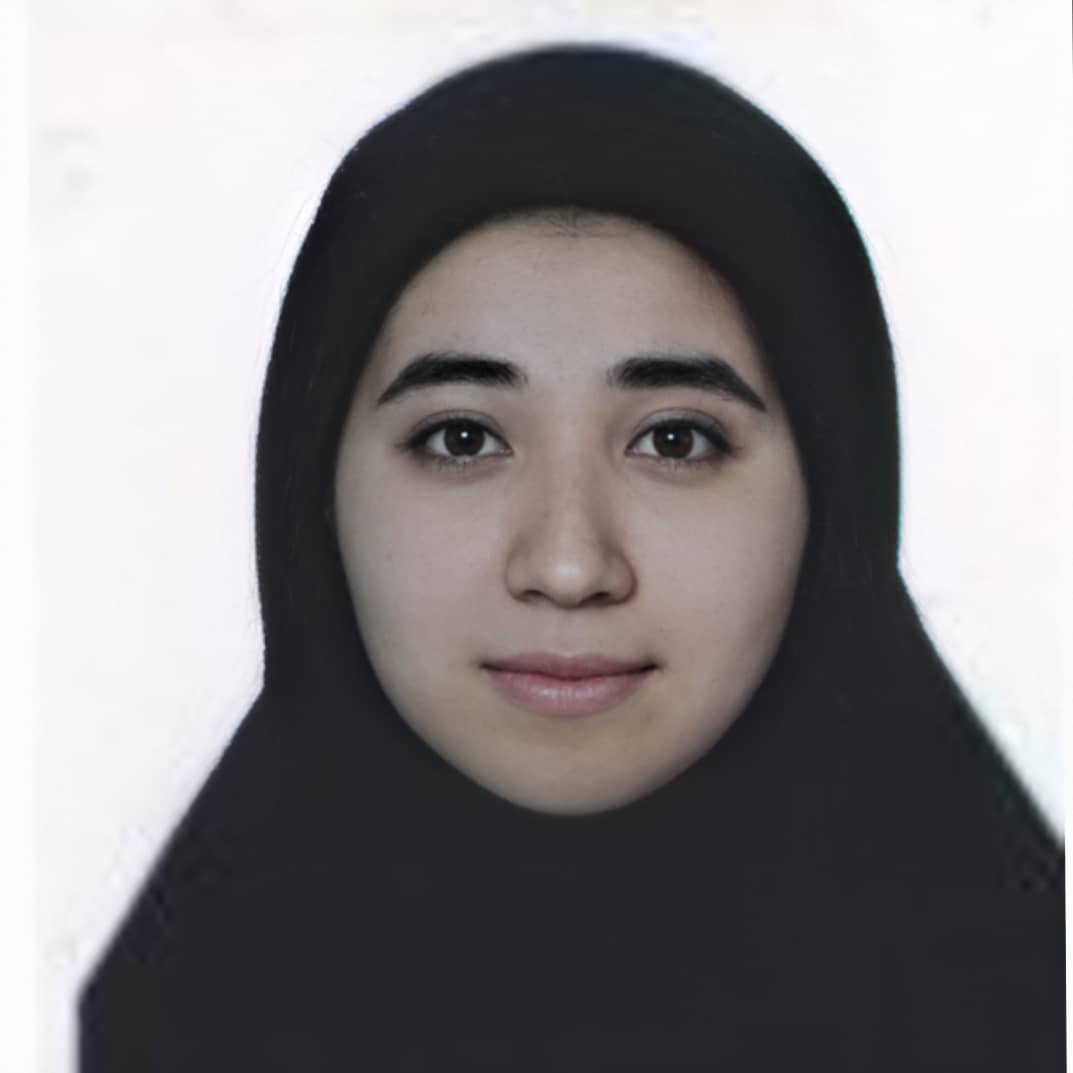 گفتگو با قهرمان پیوستگی نیمسال اول ( تجربی) شیوا اکبری