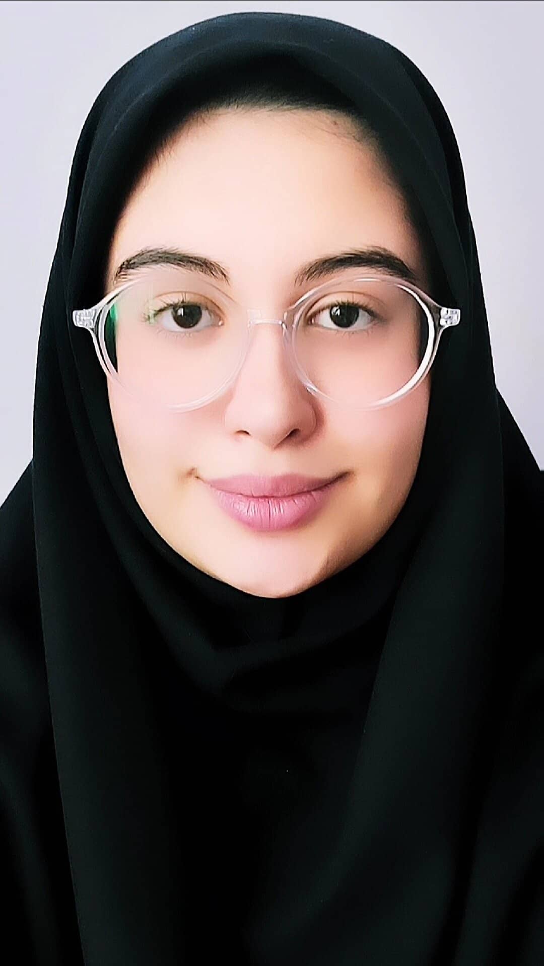 گفت و گو با قهرمان پیوستگی نیم سال اول(ریاضی) نگار ملک محمدی