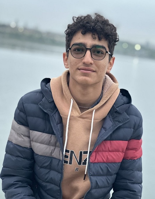 گفتگو با محمدحسین علیزاده؛ دانش‌آموز برتر دوازدهم تجربی