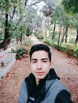 رادمهرحیدری  6سال کانونی  داروسازی اصفهان