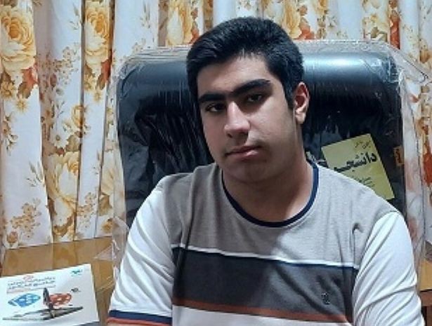 علی خدابخشی:تسلط روی دروس پایه و مستمر درس خواندن را یاد گرفتم