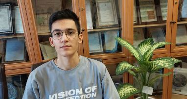 گفت و گو با رامتین شمشکی؛ رتبه 1467 منطقه 1 کنکور ریاضی 1402