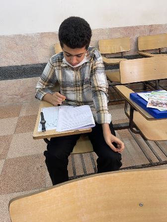 گفت و گو با حسین آقایی دانش آموز برتر دوازدهم انسانی