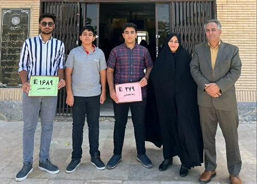 گفتگو با محمد محتشمی پدر دودانش آموز رتبه برتر