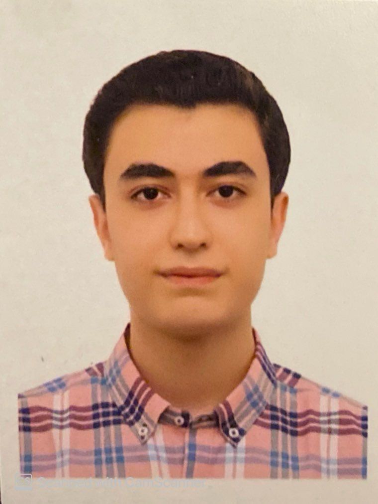 گفت و گو با پویان پیرائی؛ قهرمان پیشرفت دوازدهم تجربی