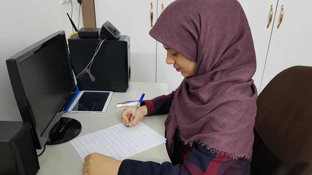 گفت وگوی سید حسین حلی با قهرمان پیوستگی فاطمه غلامی نصرآبادی