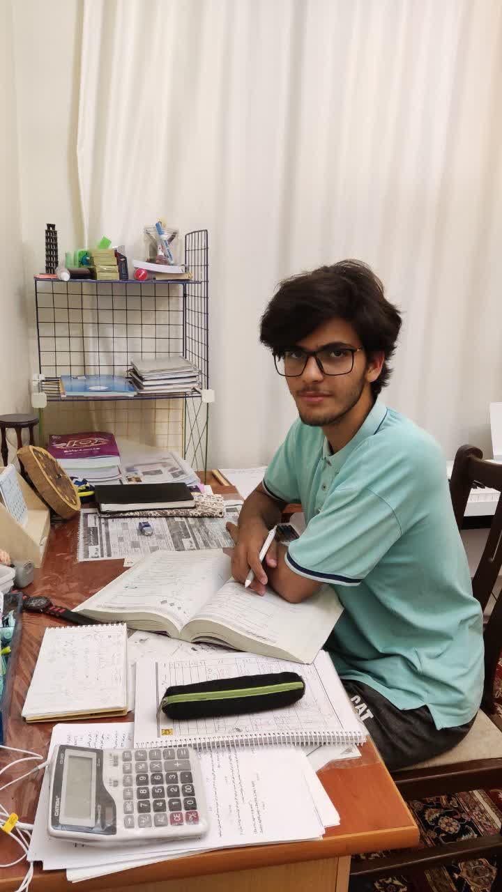 داوود اکبری:گفت وگو با کنکوری های ریاضی 1403،امیرحسین سلیمانی