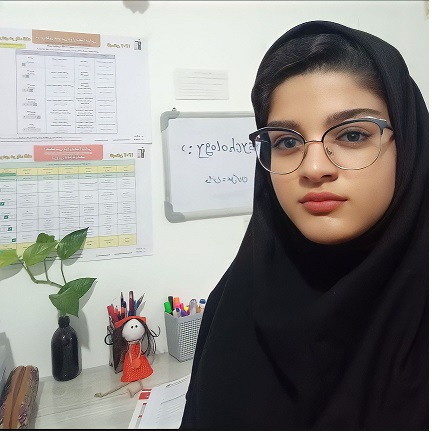 گفتگو با یاسمن تندرو ؛دانش آموز برتر دوازدهم انسانی از شهر فسا