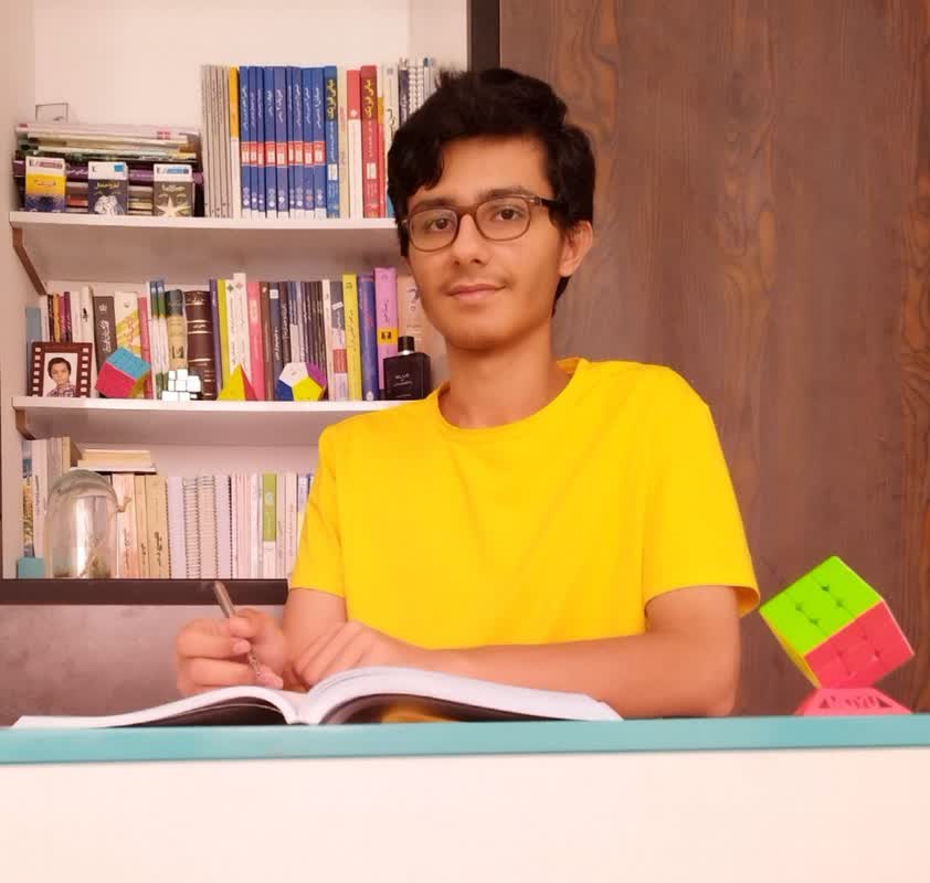 گفت وگو با طاهاعلی منصوری فرد ؛ دانش آموز برتر دوازدهم ریاضی