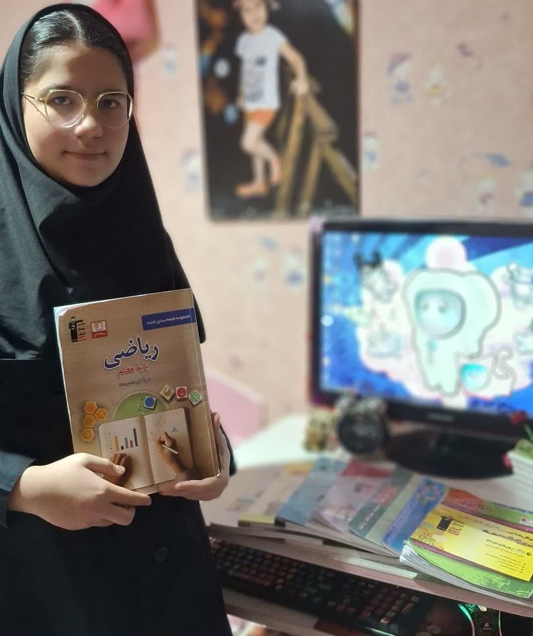 گفت و گو باآیناز حسن زادهباشگاه هفتصدتایی  قره ضیا الدین