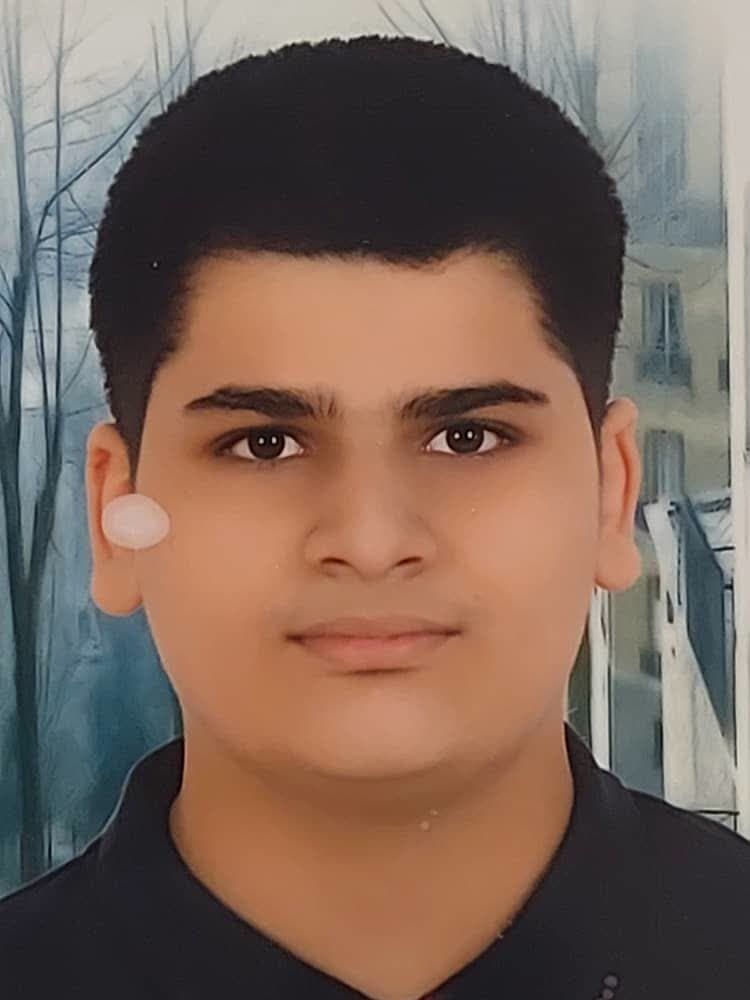 گفتگو با قهرمان پیوستگی یازدهم تجربی :فهد کریمی پور قشمی