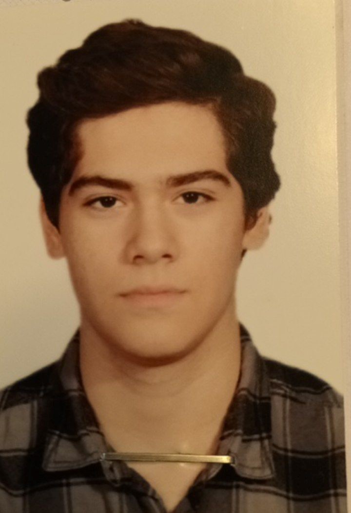 گفت و گو با اهورا ستوده؛ قهرمان پیوستگی پایه یازدهم تجربی