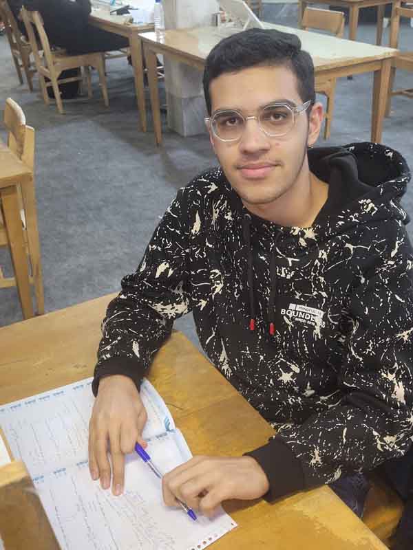 گفت وگو با محمد شکوهیان دوازدهم ریاضی از قم