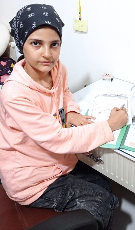 گفت وگو با یکتا نادری ؛ قهرمان پیوستگی پنجم دبستان از کرمانشاه