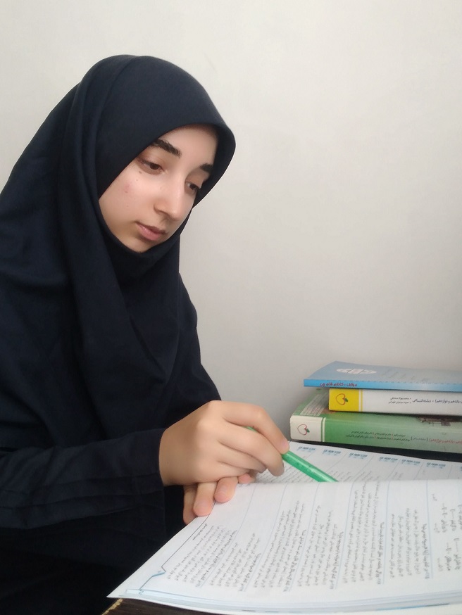 گفت و گو با رقیه گرایلی دانش آموز سخت کوش و پرتلاش