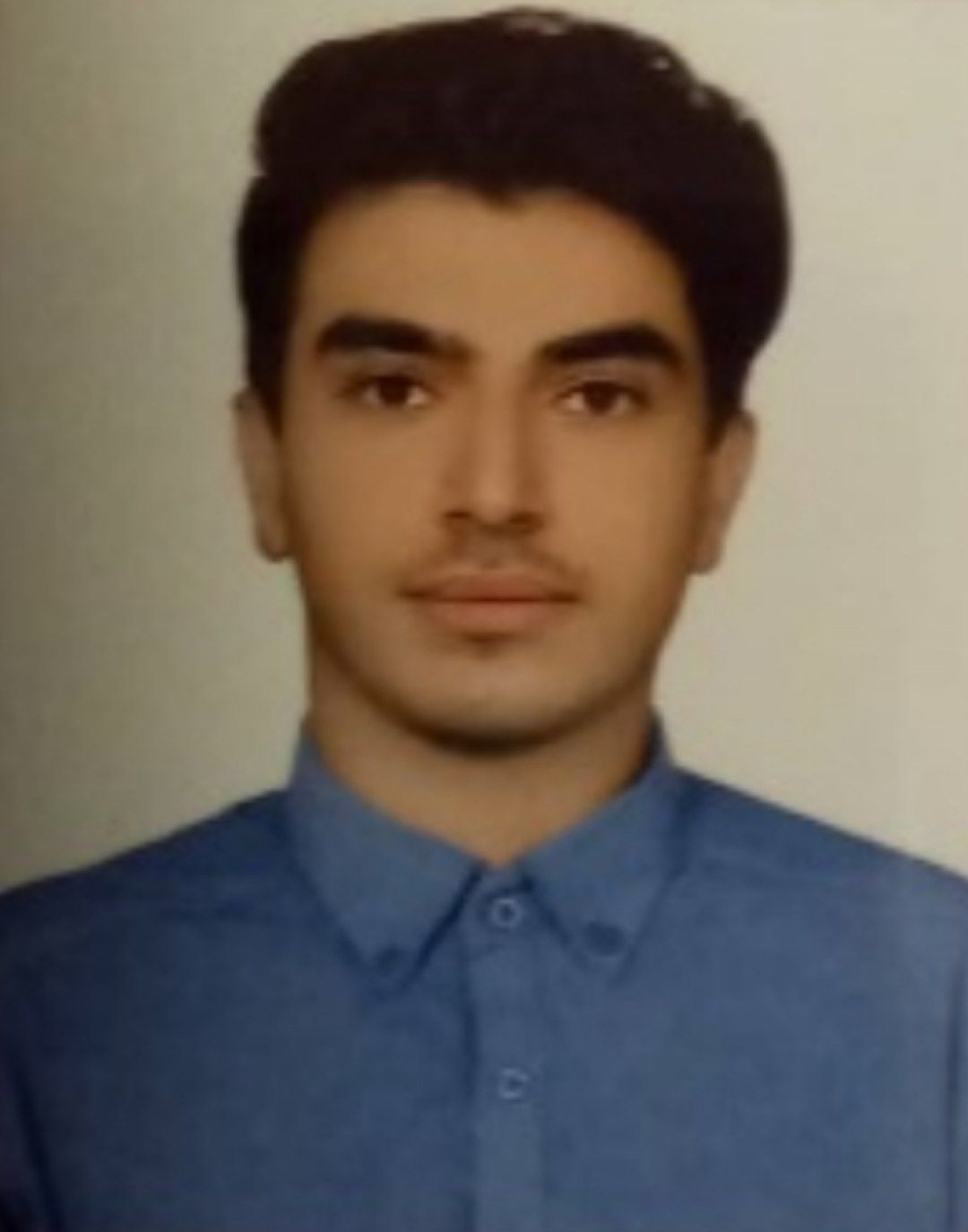 گفت و گو با علی انصاری ؛ عضو باشگاه پانصدتایی‌ها از لار