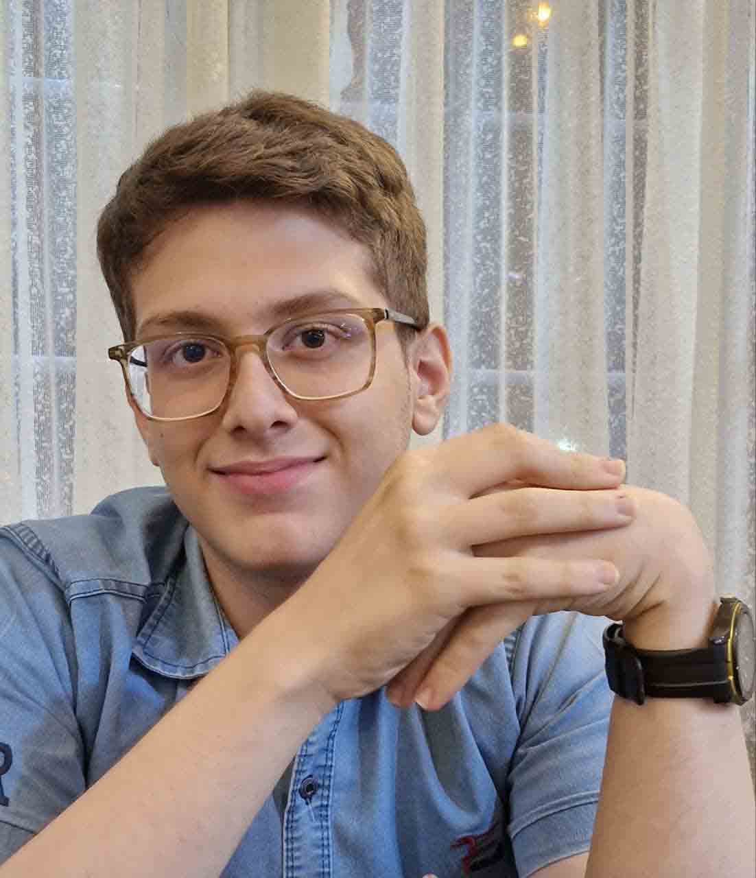 گفتگو با محمد فرحان کریمی پاشاکی؛پایه نهم با 731 پاسخ صحیح از رشت