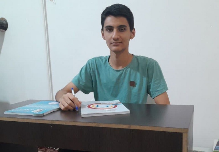 گفت و گو با یاسین کوشکی پایه دوازدهم تجربی با 751 پاسخ صحیح