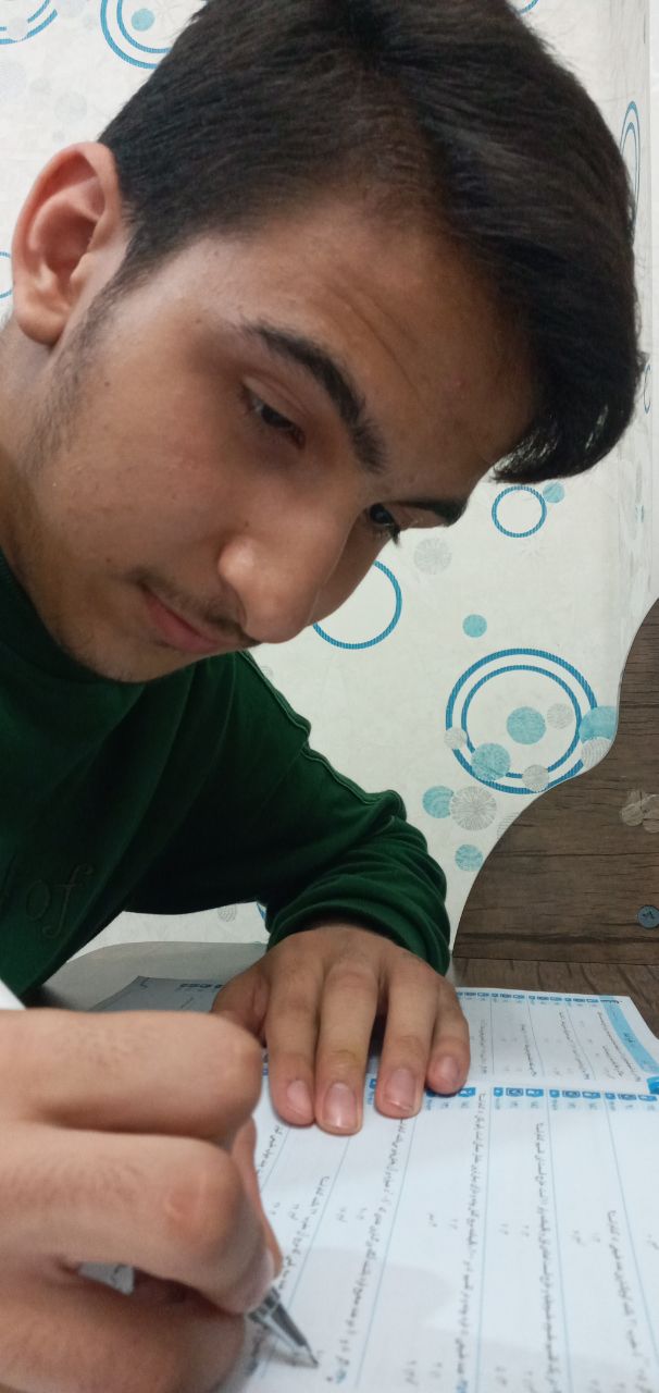 گفت و گو با طاها اکبرزاده -  پاسخ صحیح  به هفتصد سوال