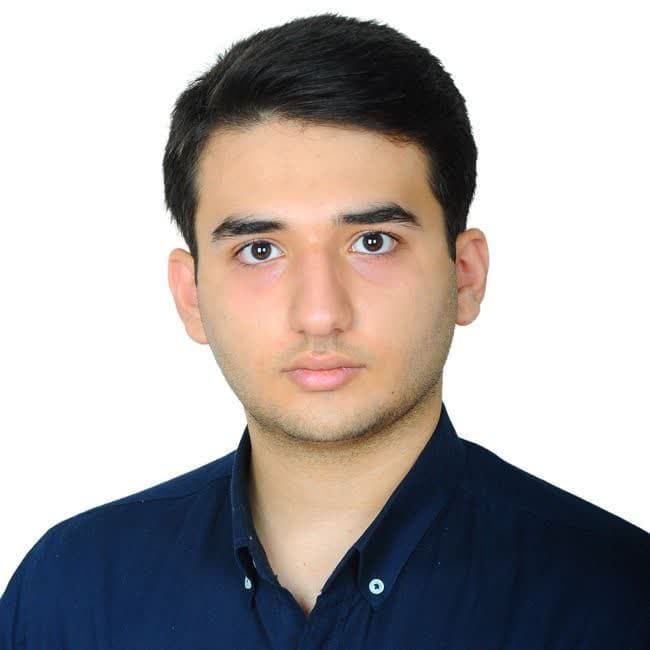 گفتگو با آریا شرفاء پایه 12تجربی عضو باشگاه 500تائی