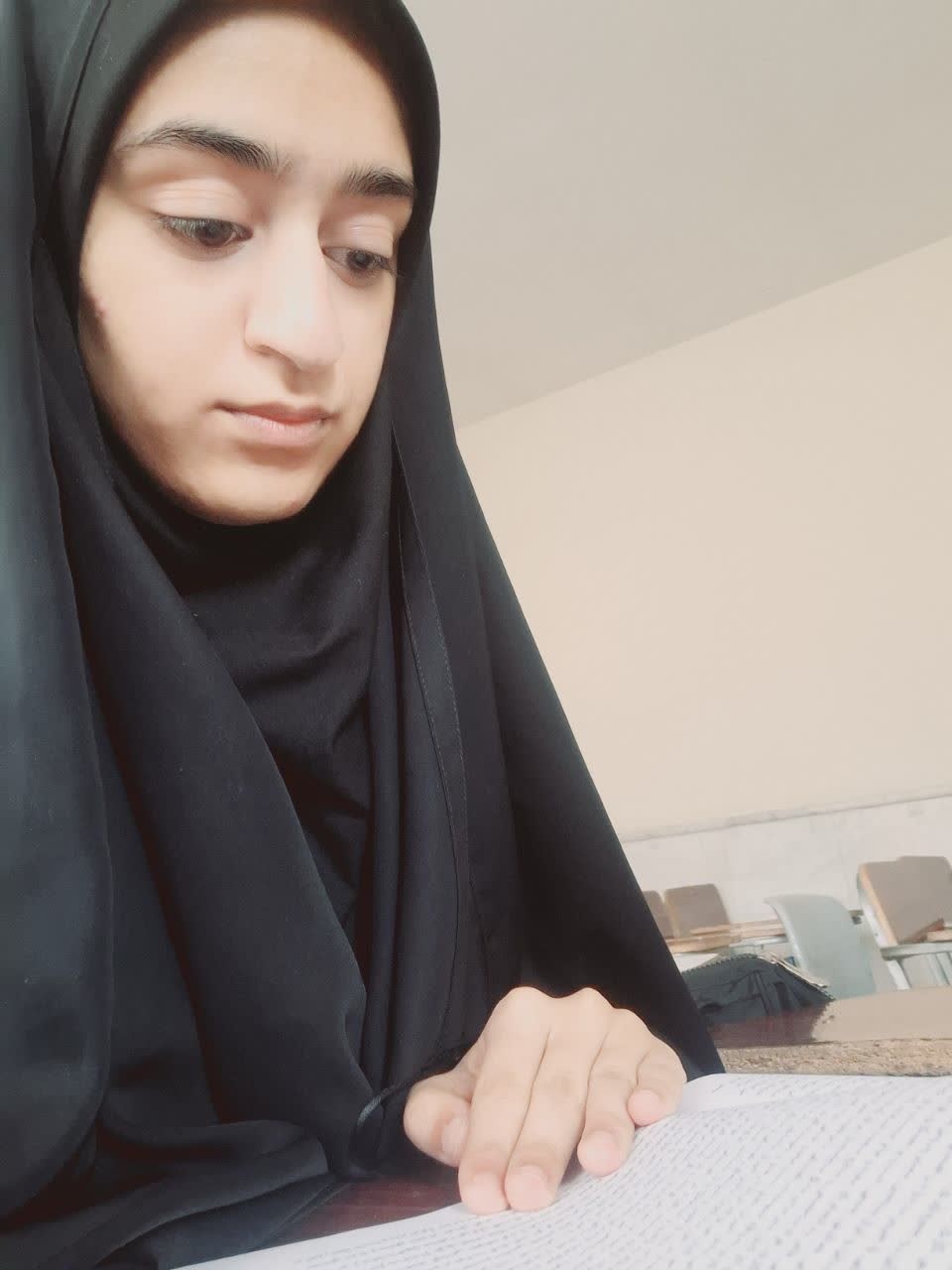 گفتگو با فاطمه السادات حسینی؛ قبولی آموزش عربی از زرند