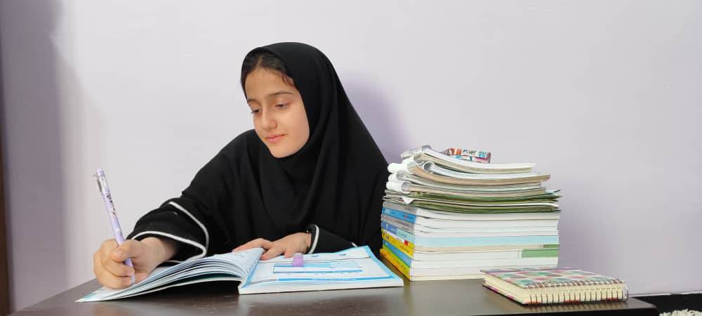 گفتگو با مرسانا مسیحی دانش آموز پایه پنجم از شهرستان لنده