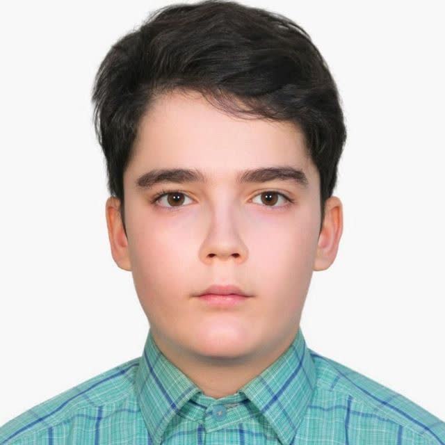 گفت و گو با سینا ستاری؛عضو باشگاه 1000 تایی با 1240 پاسخ صحیح