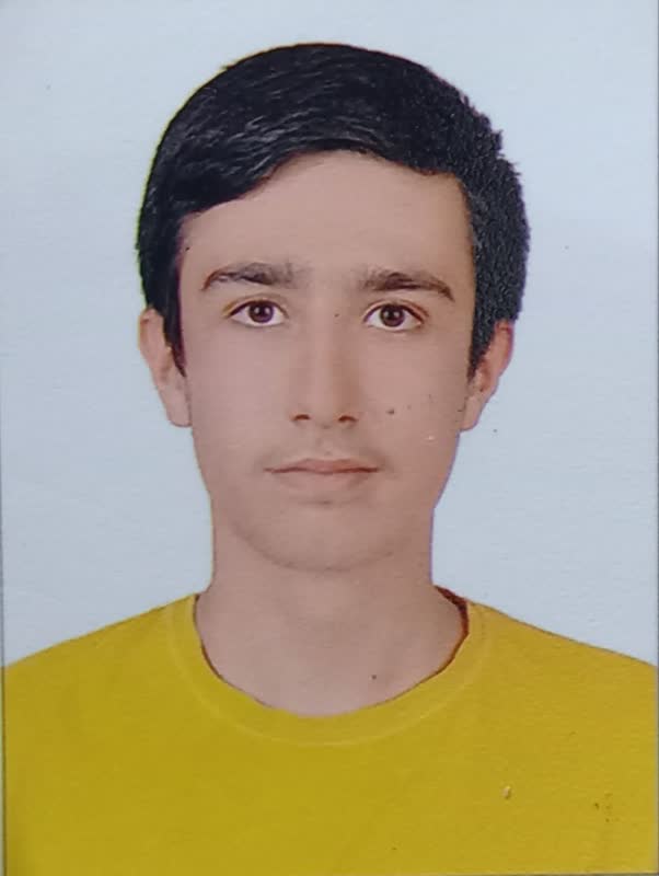 گفت و گو با ایلیا احمدی؛عضو باشگاه 1000 تایی با 1223 پاسخ صحیح