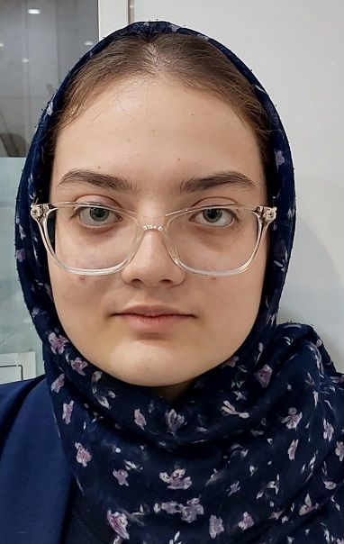 گفتگو با نگارین امانی عضو باشگاه 1000 تایی ها