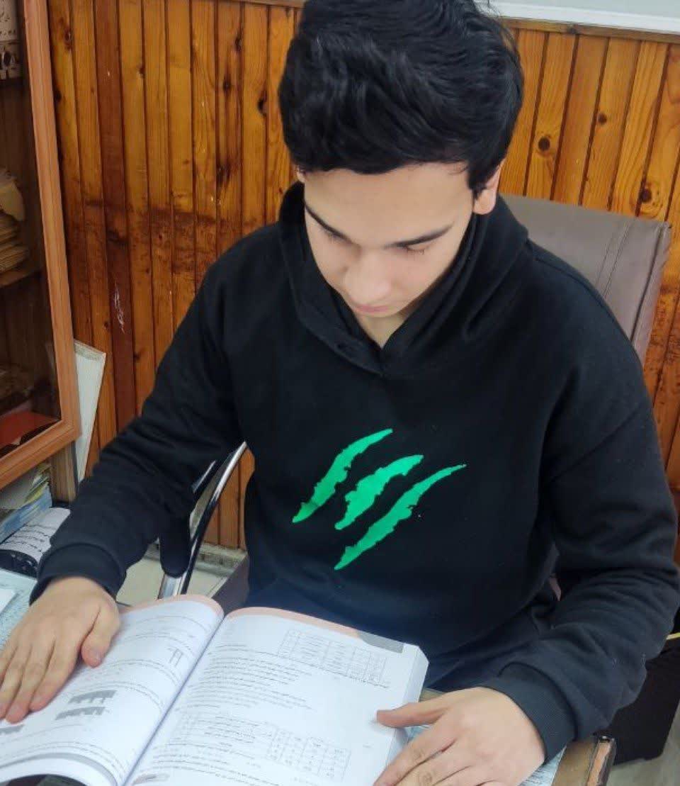 محمدحسین حسنی باشگاه هزارتایی‌ها دوازدهم تجربی از آمل