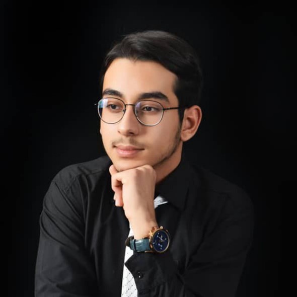 گفت و گو با امیرحسین هادی نژاد دانش اموز برتر پایه دوازهم