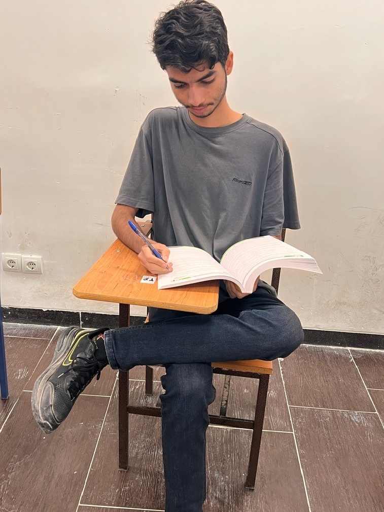 گفت و با محمدامین واعظی:دوازدهم انسانی با 2213 پاسخ صحیح