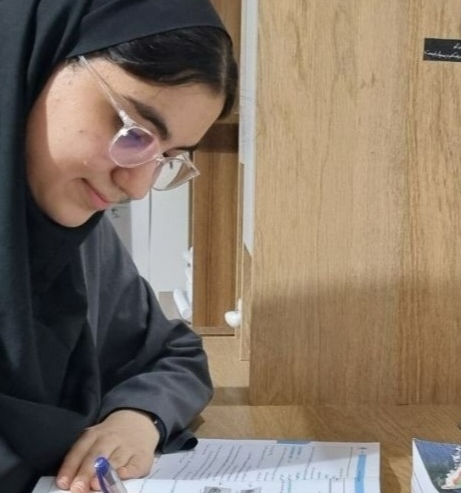 ستاره تورانی با میانگین تراز 7000 و معدل 19/85 دوازدهم ریاضی آمل