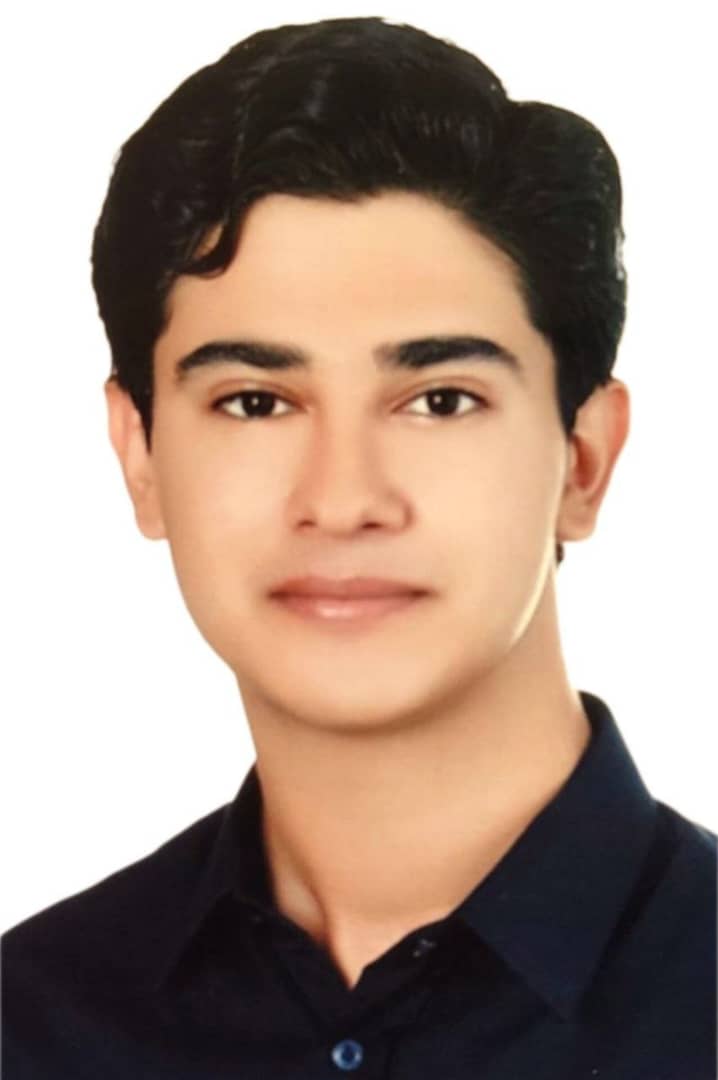 سینا حاتمی قهرمان پیشرفت دوازدهم انسانی مدرسه تیزهوشان از آمل