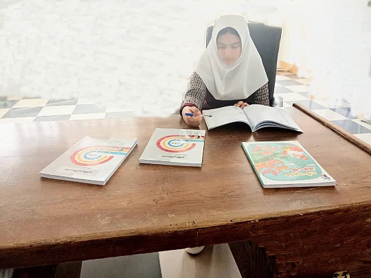 گفتگو با ندا علی پور دانش آموز پایه ششم از شهرستان لنده